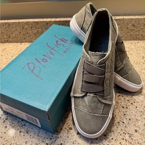Blowfish Marley gray womens size 10
